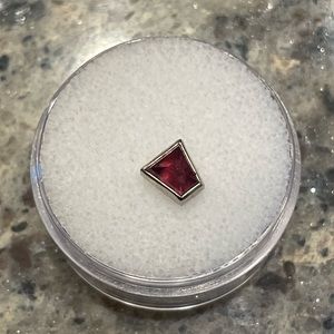 Mettle and Silver White Gold Winza Ruby Threadless End